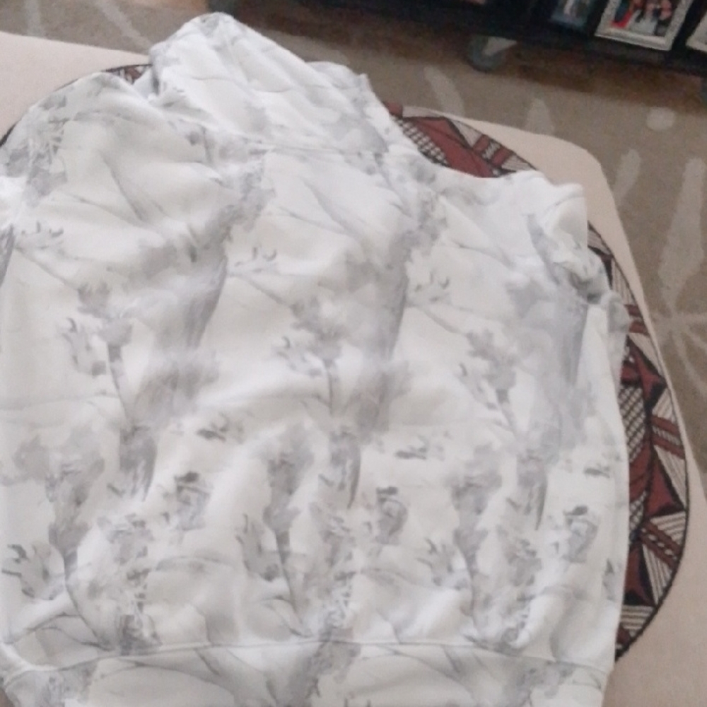 White and Gray Zip-Up Camo Hoodie - Picture 4 of 7